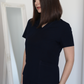 Bluza medicala elastica Vera cu decolteu in V si croi cambrat, culoare Navy Blue, brand DR. BLA SCRUBS