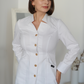 Halat medical elegant Serena cu decolteu geometric și croi cambrat, DR. BLA SCRUBS.