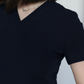 Detaliu maneca scurta si finisaje de atelier la bluza medicala Vera de dama.